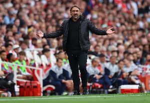 利兹联主帅法尔克：在英超我们的个人能力不如对手，战术得更灵活_手机观看