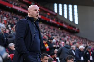 TA：利物浦后防人手短缺+错失格伊等目标，当前任务是保欧冠_手机观看